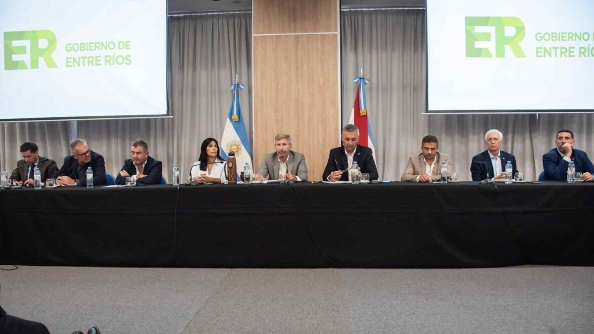 #Gestión: Frigerio encabezó una reunión de gabinete ampliado para evaluar avances y definir prioridades