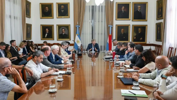 #Frigerio: Junto a su gabinete y trataron temas prioritarios de la gestión