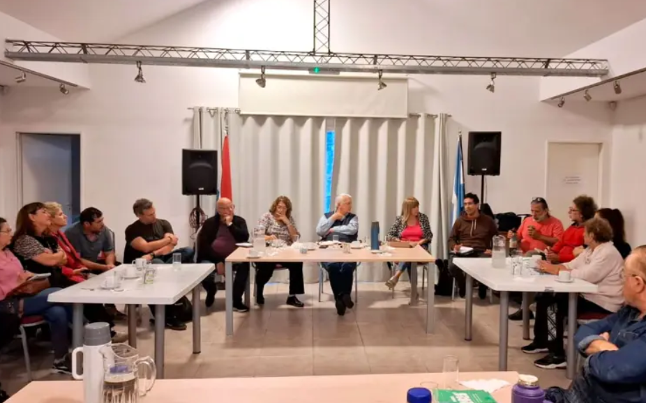 Frigerio se reunió con intendentes vecinalistas para optimizar la gestión