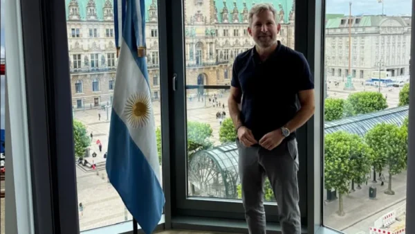 En su visita al Puerto de Hamburgo Frigerio impulsó la agenda exportadora y logística de Entre Ríos