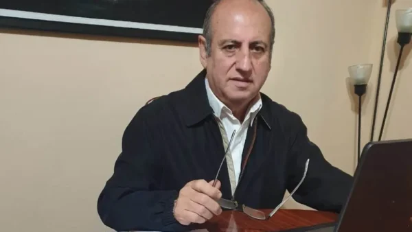Daniel Rossi lanzó su candidatura a gobernador y opinó que eso “indudablemente” afectará al PJ frente a Frigerio