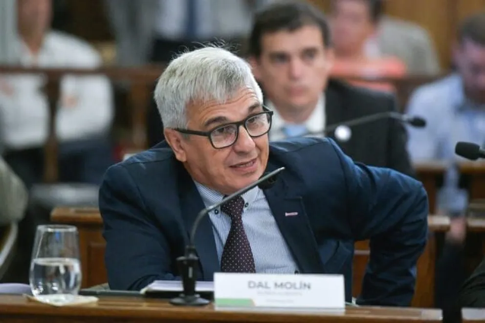 «La reforma es tan mala que ni el propio Dal Molín quiso esperarla»: duras críticas del bustismo al senador oficialista.