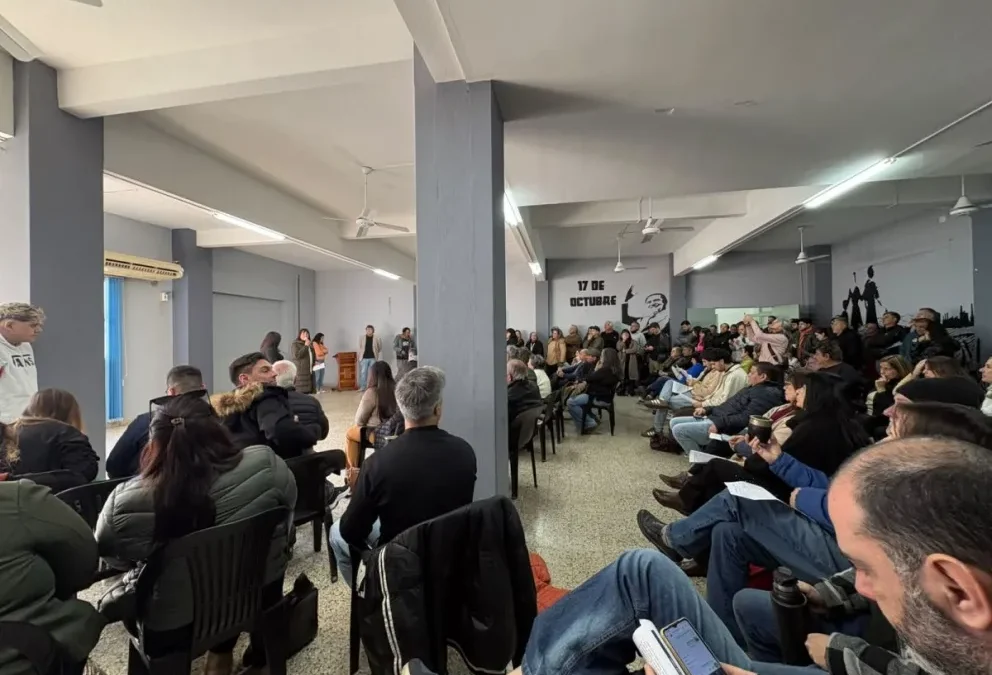Peronistas de Paraná y Santa Fe comienzan a armar el desembarco de Axel Kicillof en la región