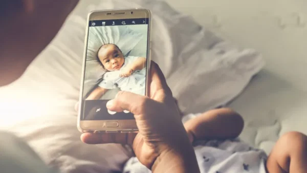 Impulsan un proyecto de ley para proteger la privacidad de los niños en redes sociales