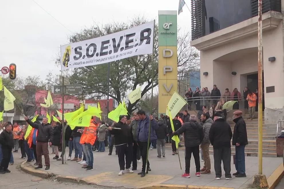 La movilización de los trabajadores de la Zonal Paraná logró la conformación de una Mesa de Diálogo con Vialidad