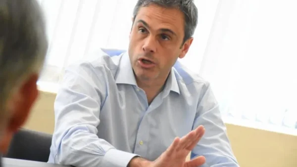 Michel propone una moratoria para las familias y advierte por el nivel de endeudamiento
