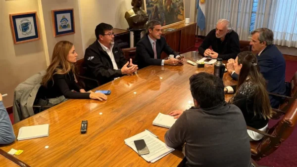 Bahl, Tolosa Paz y Michel se reunieron con trabajadores de Vialidad Nacional por el destino de los fondos del impuesto a los combustibles
