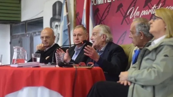 El histórico dirigente radical Juan Manuel Casella participó de un encuentro en el Comité de la UCR