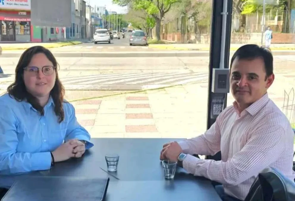 Lucía Varisco y Alejandro Carrere se reunieron pensando en el futuro de la UCR y de Parará