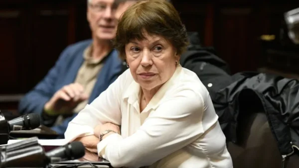 Blanca Osuna cuestionó las respuestas del Gobierno sobre la contratación de Teknofood