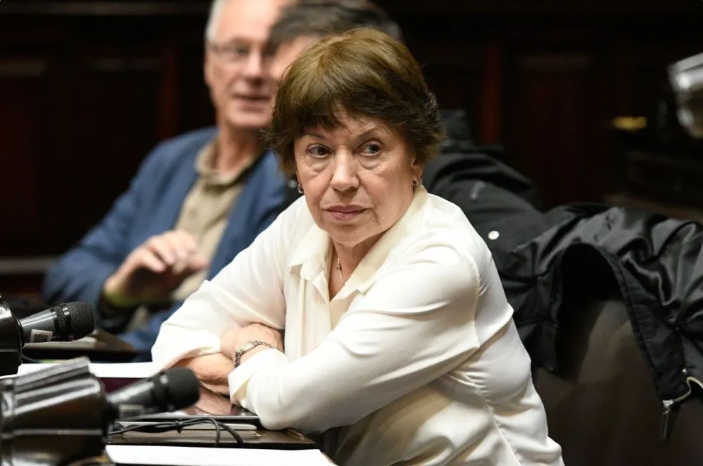 Blanca Osuna cuestionó las respuestas del Gobierno sobre la contratación de Teknofood