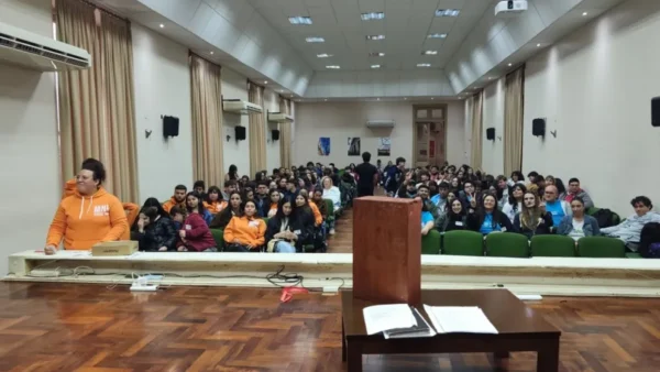 En alianza con la Franja Morada, el MNR sigue al frente de la FUER