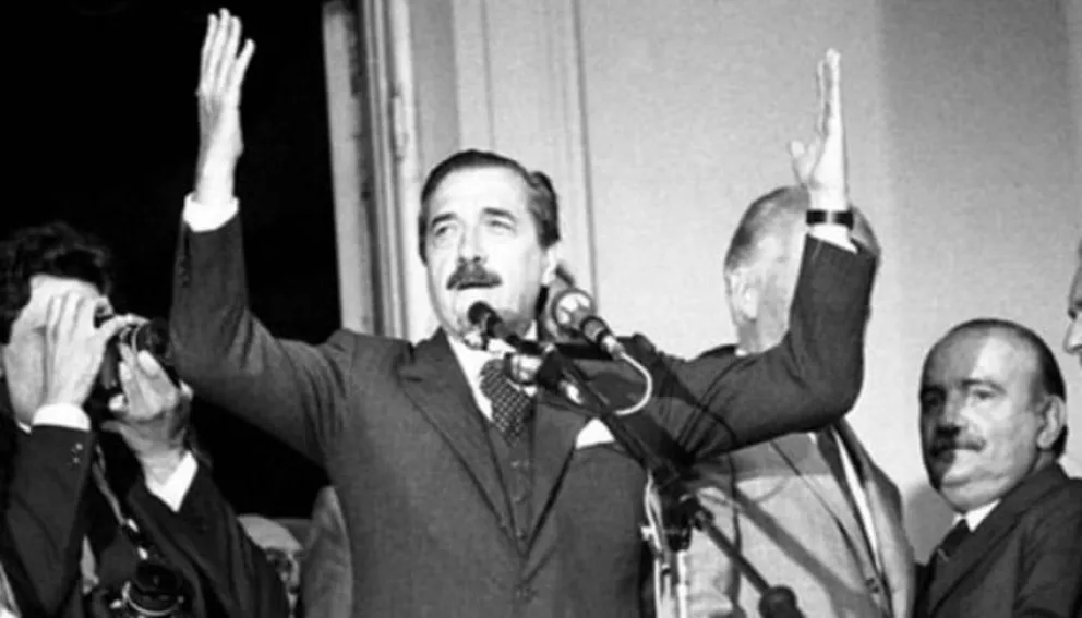 A 43 años del histórico triunfo de Alfonsín, la UCR de Paraná conmemora la recuperación de la democracia